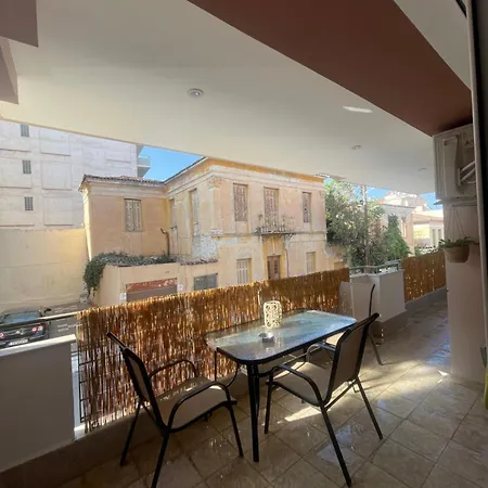 Menelaou's Balcony Apartment Sparta